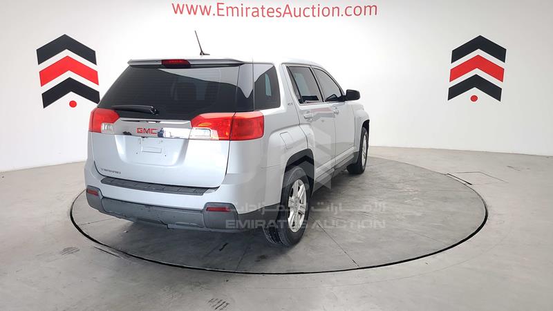 2GKAL8EKXF6303229 Auction: EmiratesAuction Lot: 412016 2GKAL8EKXF6303229 GMC Terrain 2015 SILVER Photo 13