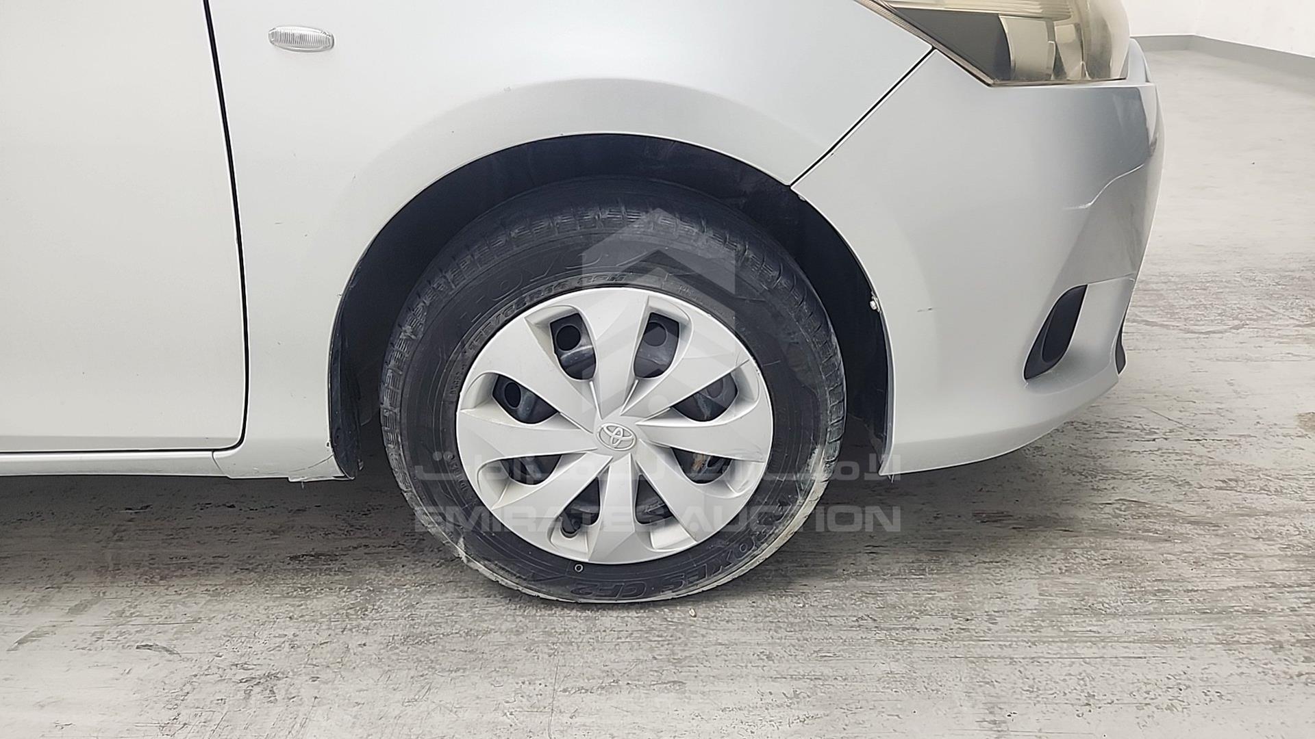 2015 TOYOTA YARIS VIN: MHFBT9F38F6037670