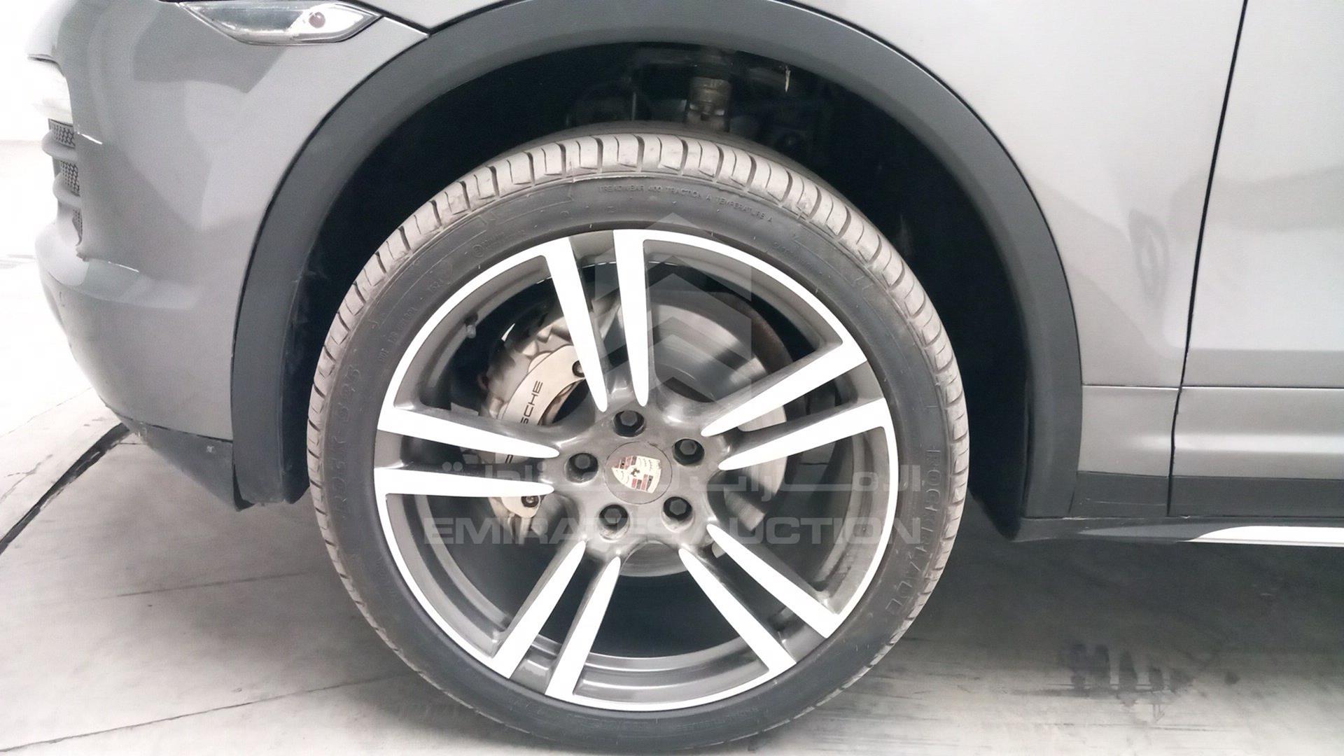 2012 PORSCHE CAYENNE S VIN: WP1ZZZ92ZCLA50158