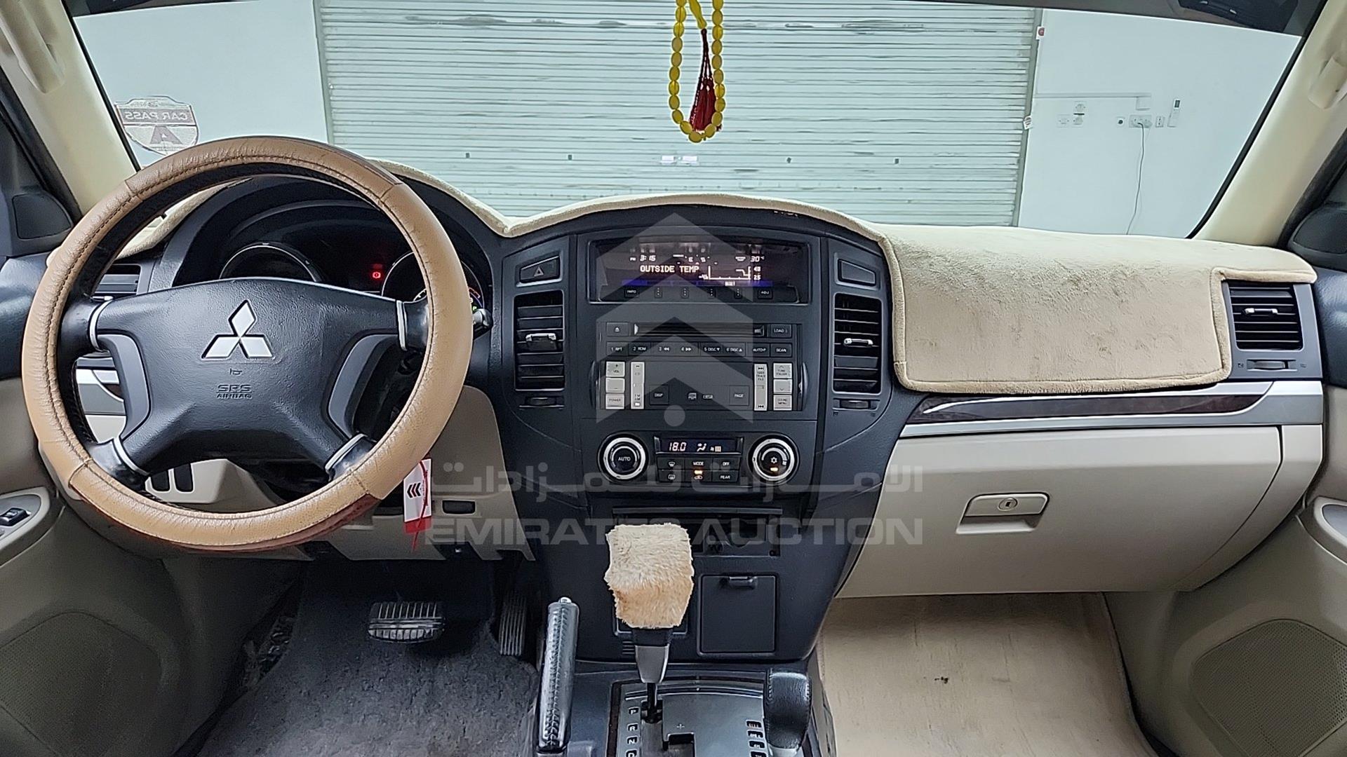 2011 MITSUBISHI PAJERO VIN: JMYLRV95WBJ701598
