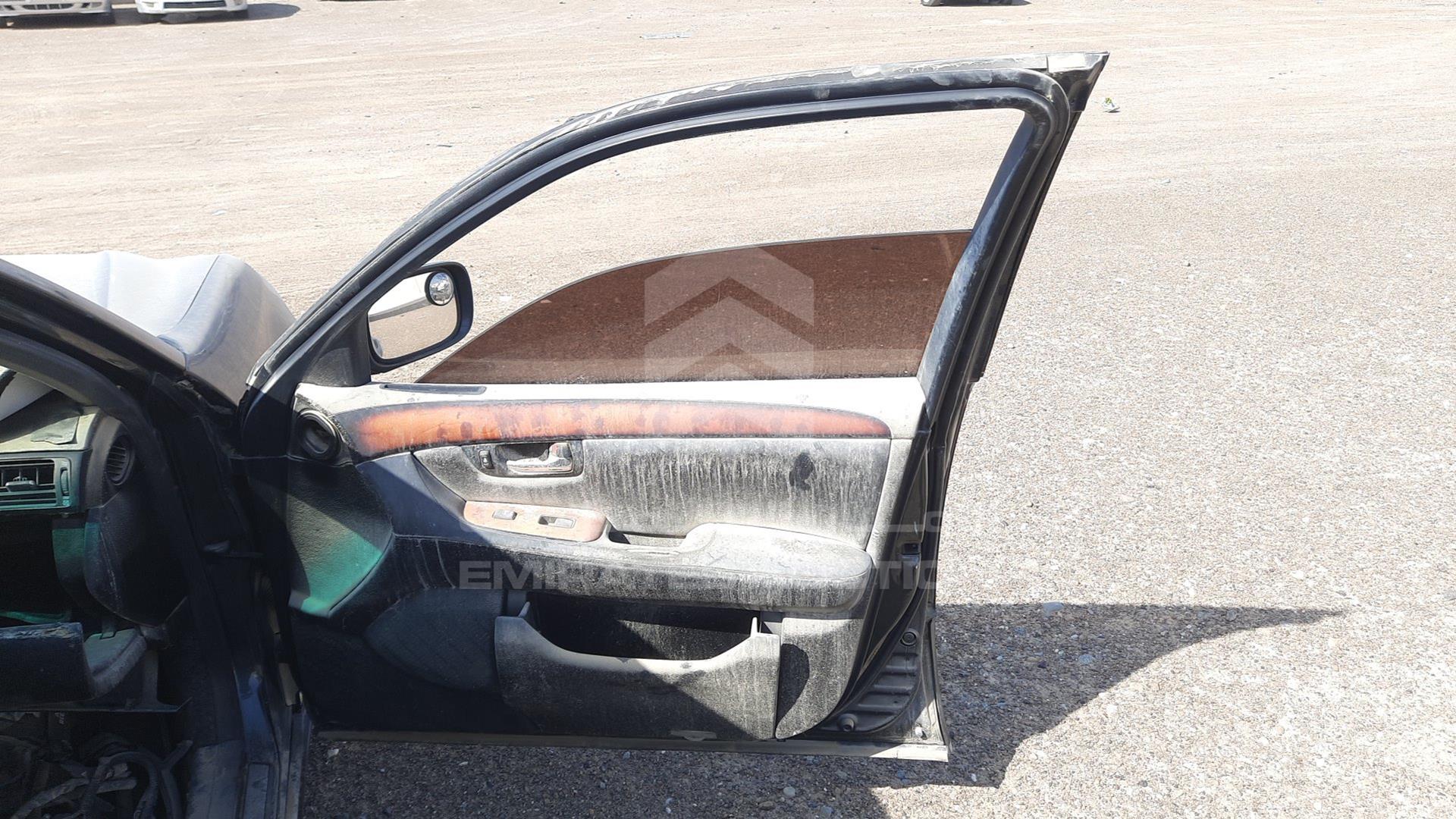 2004 LEXUS LS 430 VIN: JTHBN36F640164686