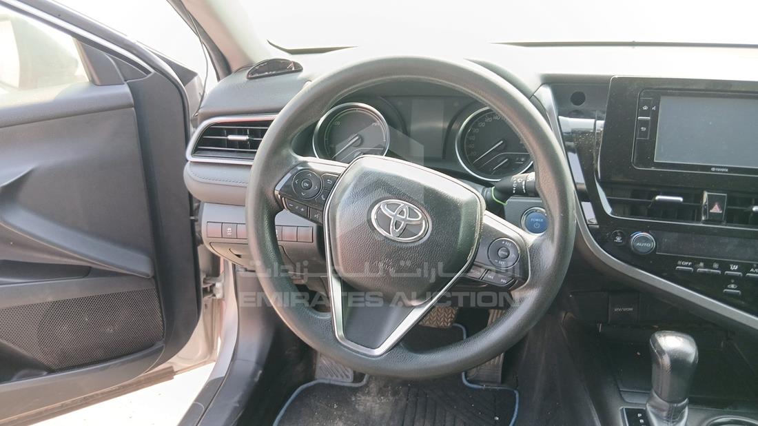 2024 Toyota Camry — Steering & Mounted Controls — Photo 13