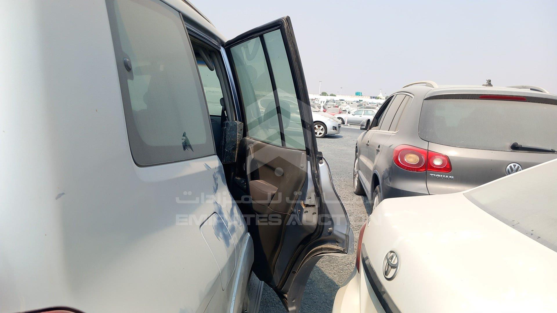 2006 MITSUBISHI PAJERO VIN: JMYLRV73W6J704329