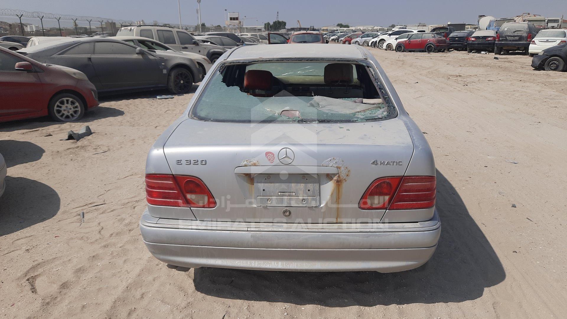 1998 MERCEDES E 320 VIN: WDB2100821X007897