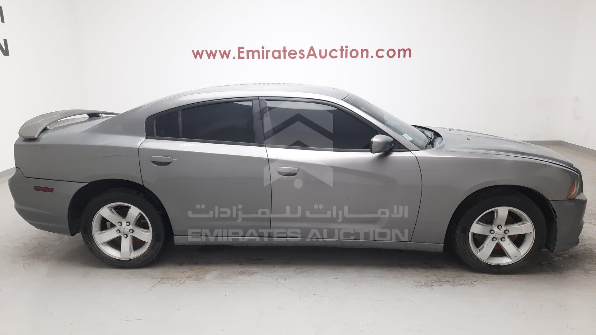 2B3CL3CG2BH576221 - 2011 Dodge Charger RT - #489589