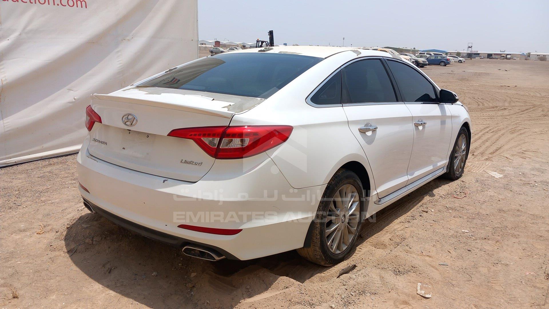 2015 HYUNDAI SONATA VIN: 5NPE34AF8FH208386