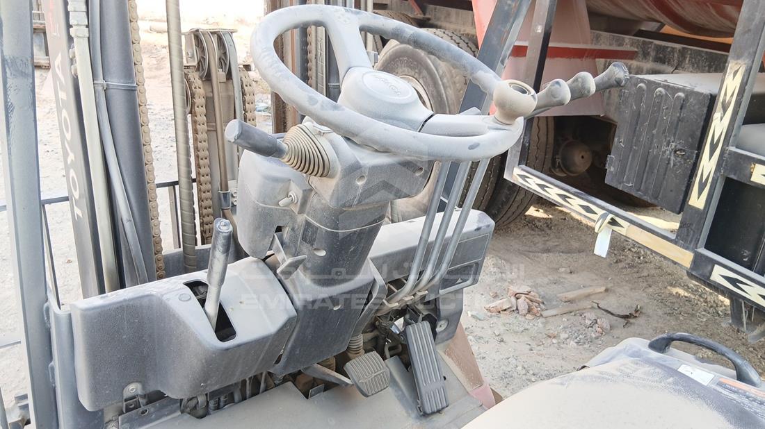 Toyota Forklift — Front Left Driver Dashboard View — Photo 9