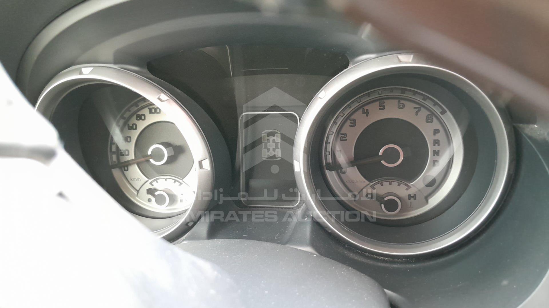 2015 MITSUBISHI PAJERO VIN: JMYLYV95WFJ713366