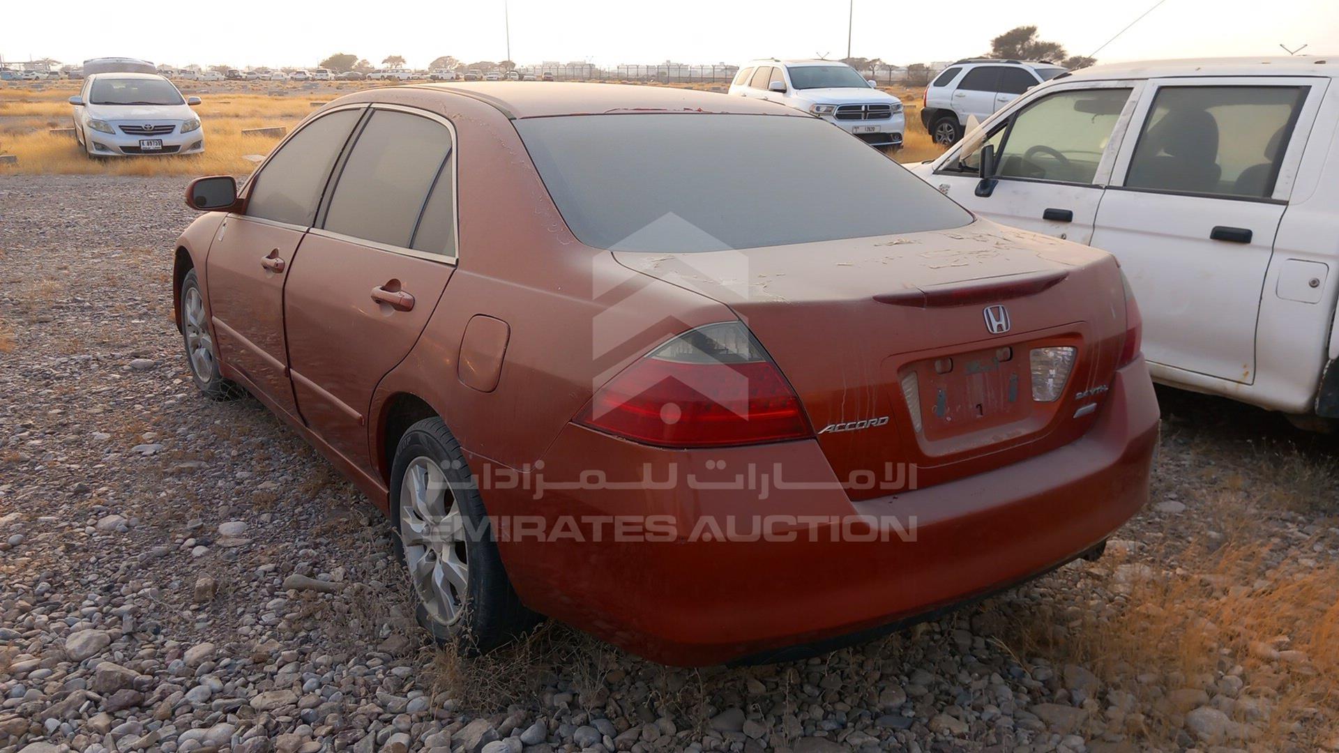 2006 HONDA ACCORD VIN: JHMCM56526C404585