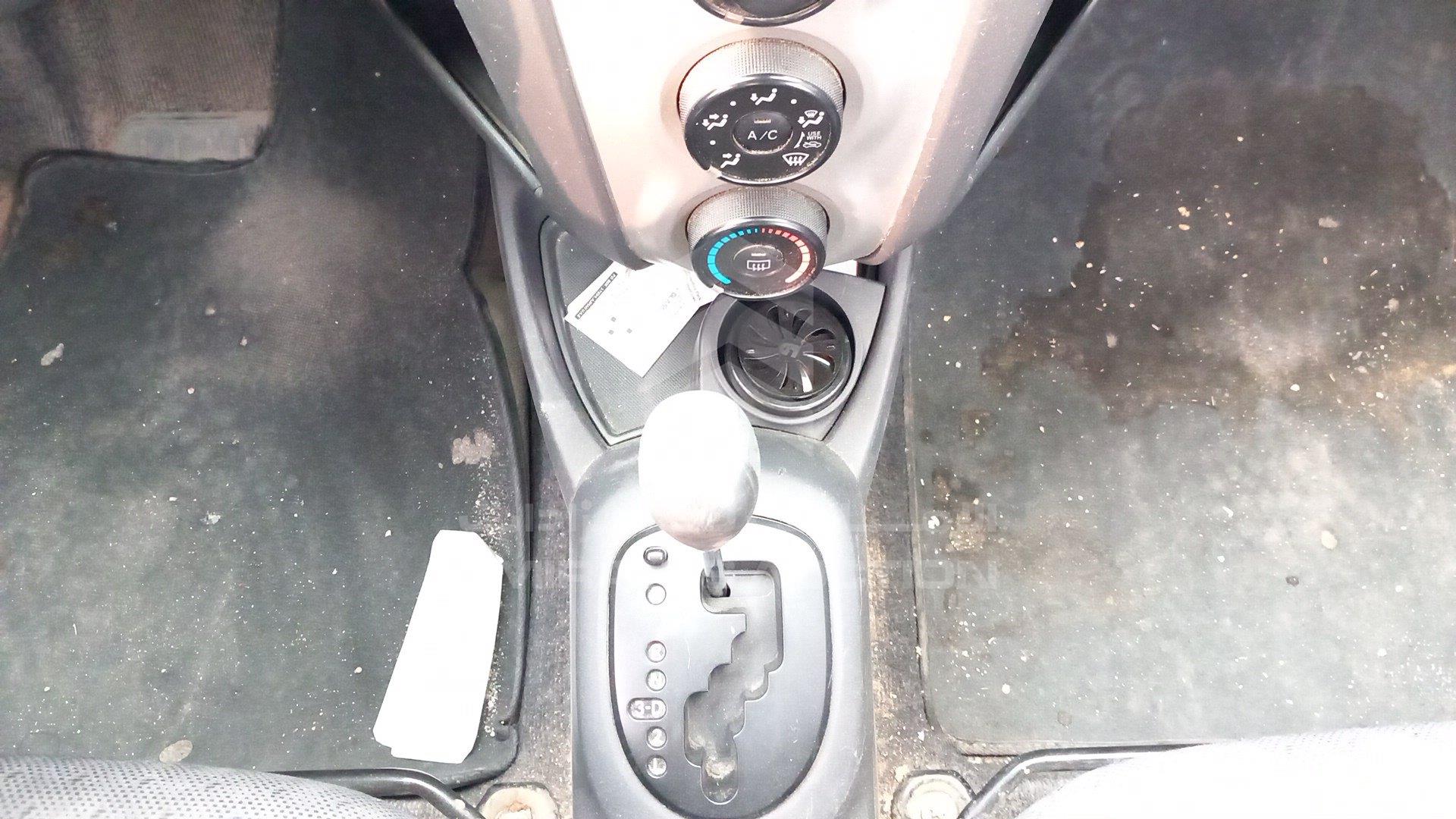 JTDKW923195121445 - 2009 Toyota Yaris - #427294