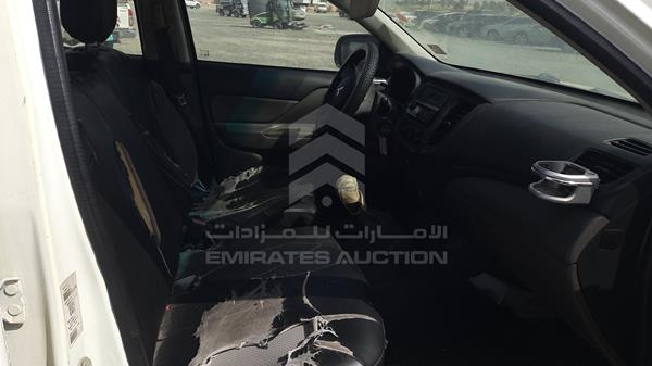 MMBMG35H4JH015904 Mitsubishi L 200