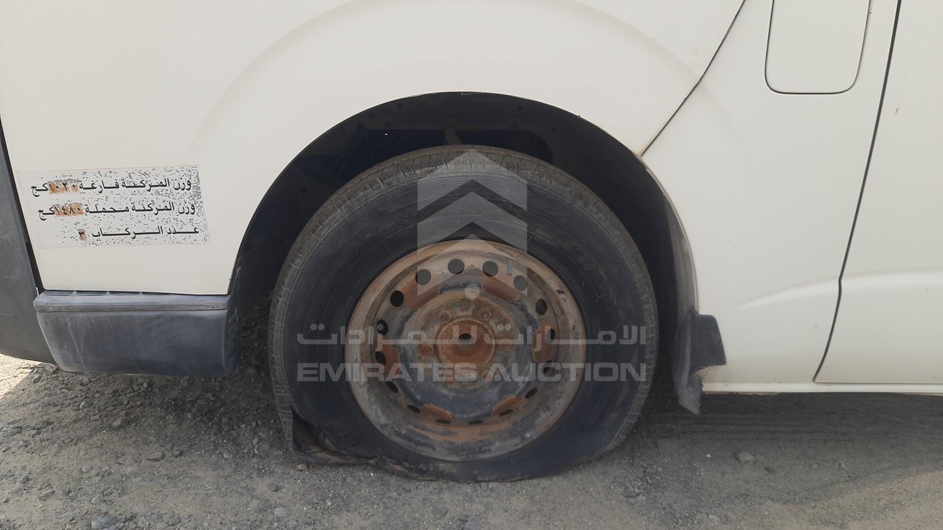 2006 TOYOTA HIACE VIN: JTFHX02P860005682
