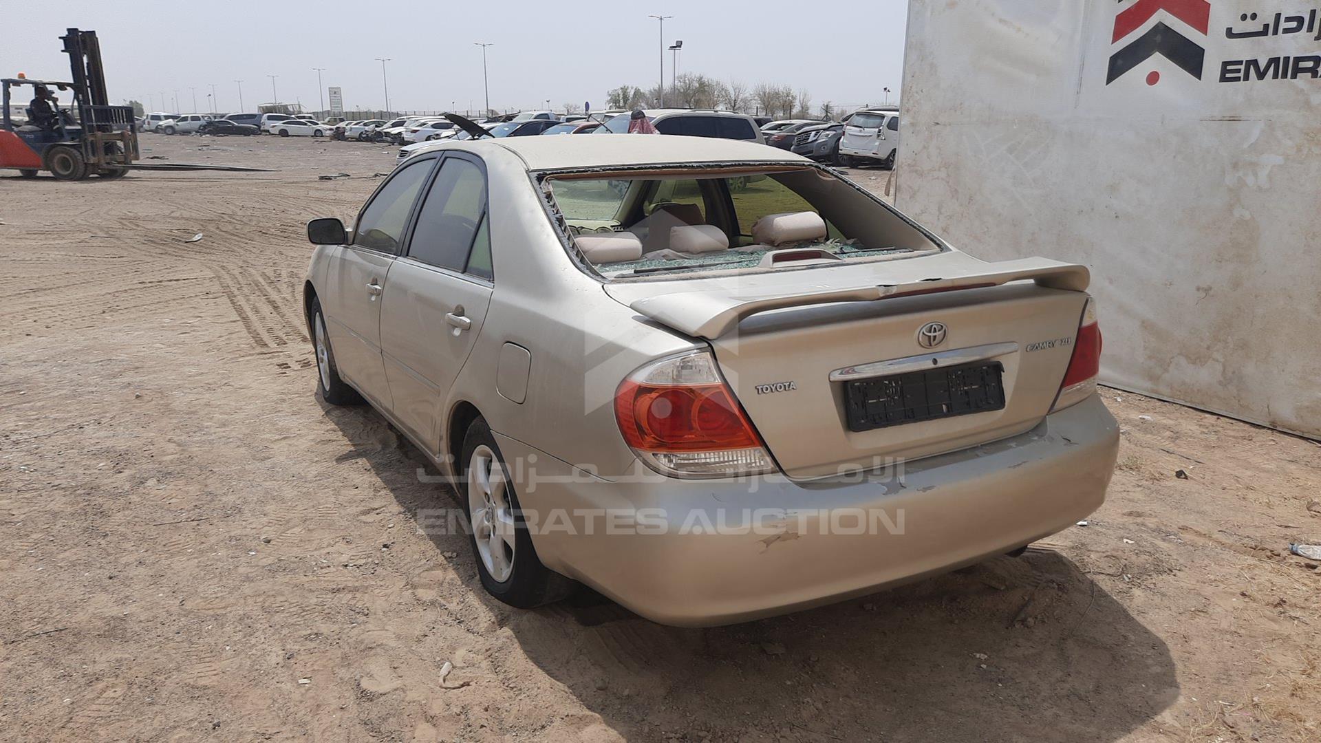2005 TOYOTA CAMRY VIN: 4T1BE32K95U074720