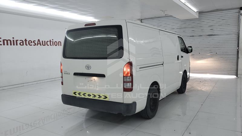 JTFHX02P0G0106555 Auction: EmiratesAuction Lot: 406209 JTFHX02P0G0106555 Toyota Hiace 2016 WHITE Photo 8