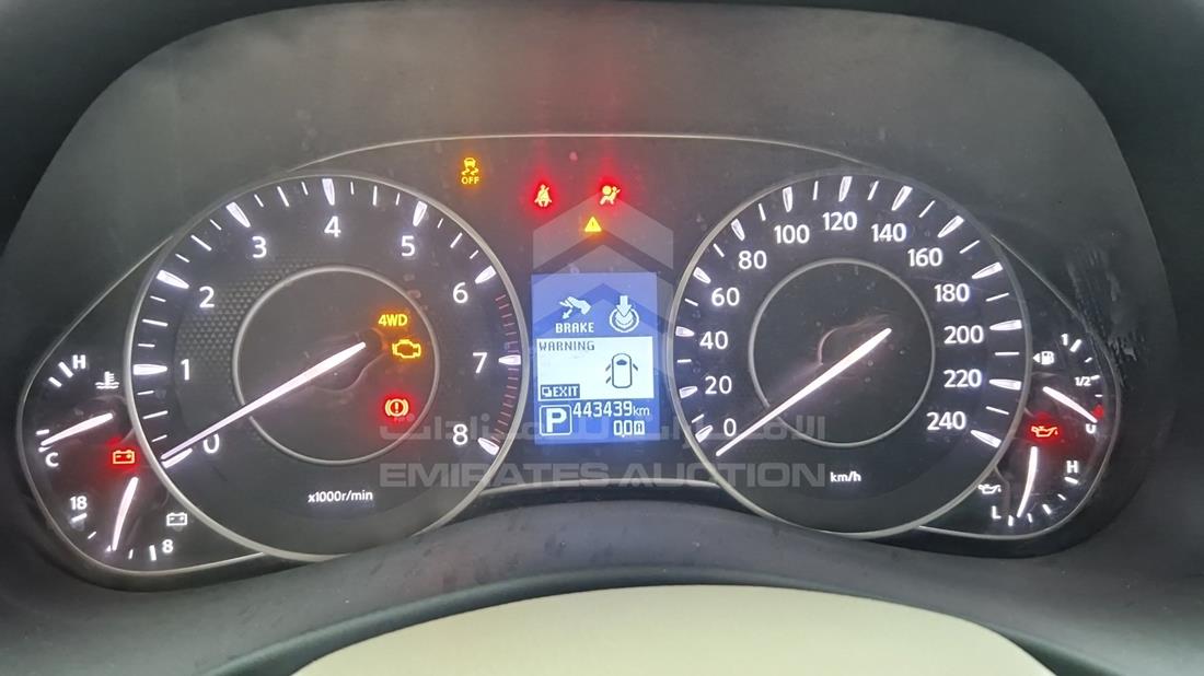2014 Nissan Patrol — Speedometer & RPM Gauges — Photo 19