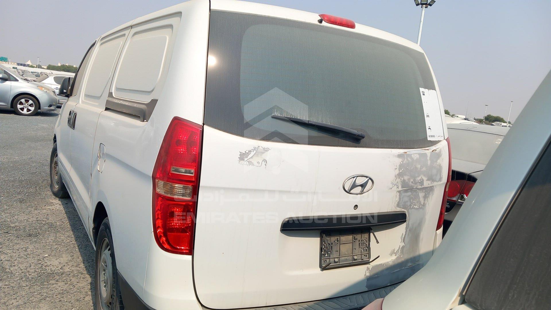 2013 HYUNDAI H1 VIN: KMHWG81R6DU548337