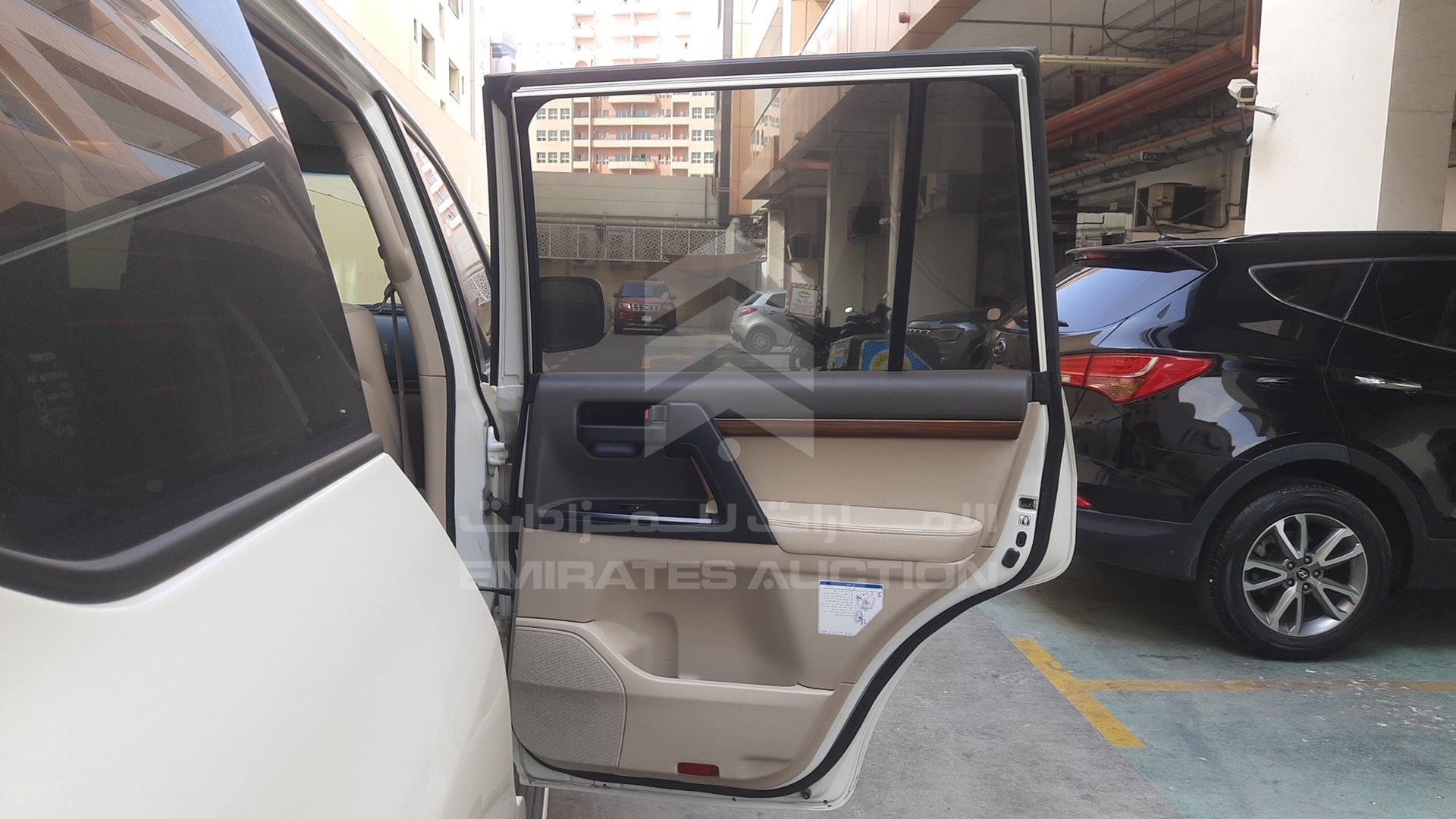 2018 TOYOTA LAND CRUISER VIN: JTMHU01J1J5143686