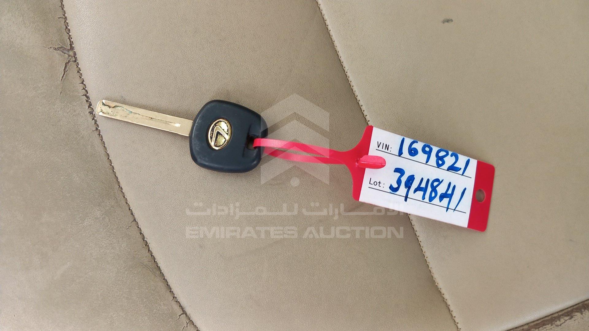 2000 LEXUS LS400 VIN: JT8BH28F5Y0169821