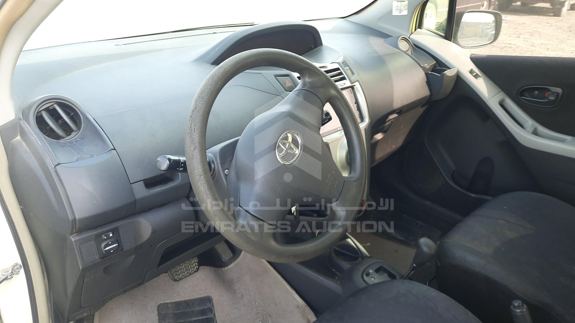 2008 TOYOTA YARIS VIN: JTDKW923585089579