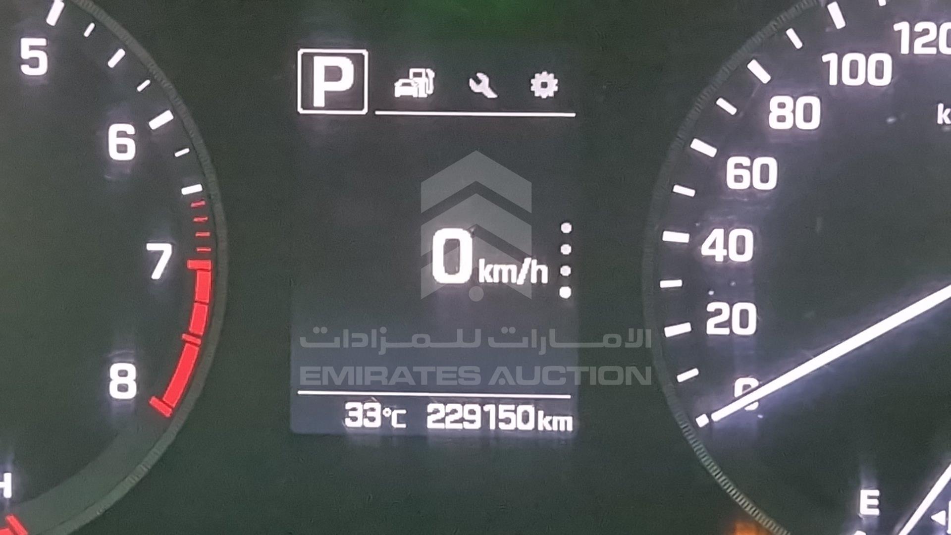 2016 HYUNDAI SONATA VIN: KMHE241G9GA207828