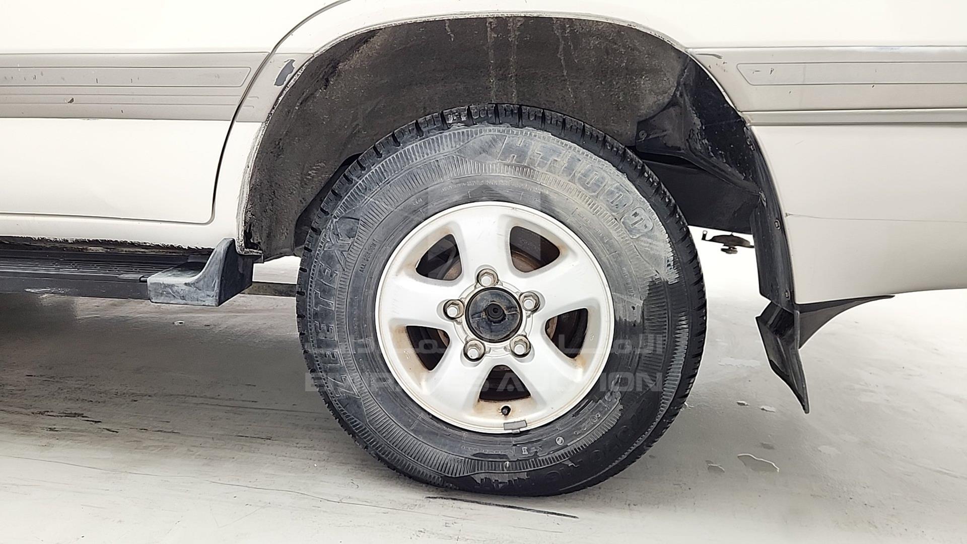 2000 TOYOTA LAND CRUISER VIN: JT3HT05J0Y0081156