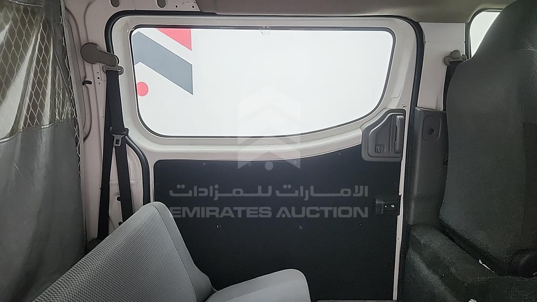 نيسان أورفان 2017 — الباب الخلفي الأيسر — صورة 13