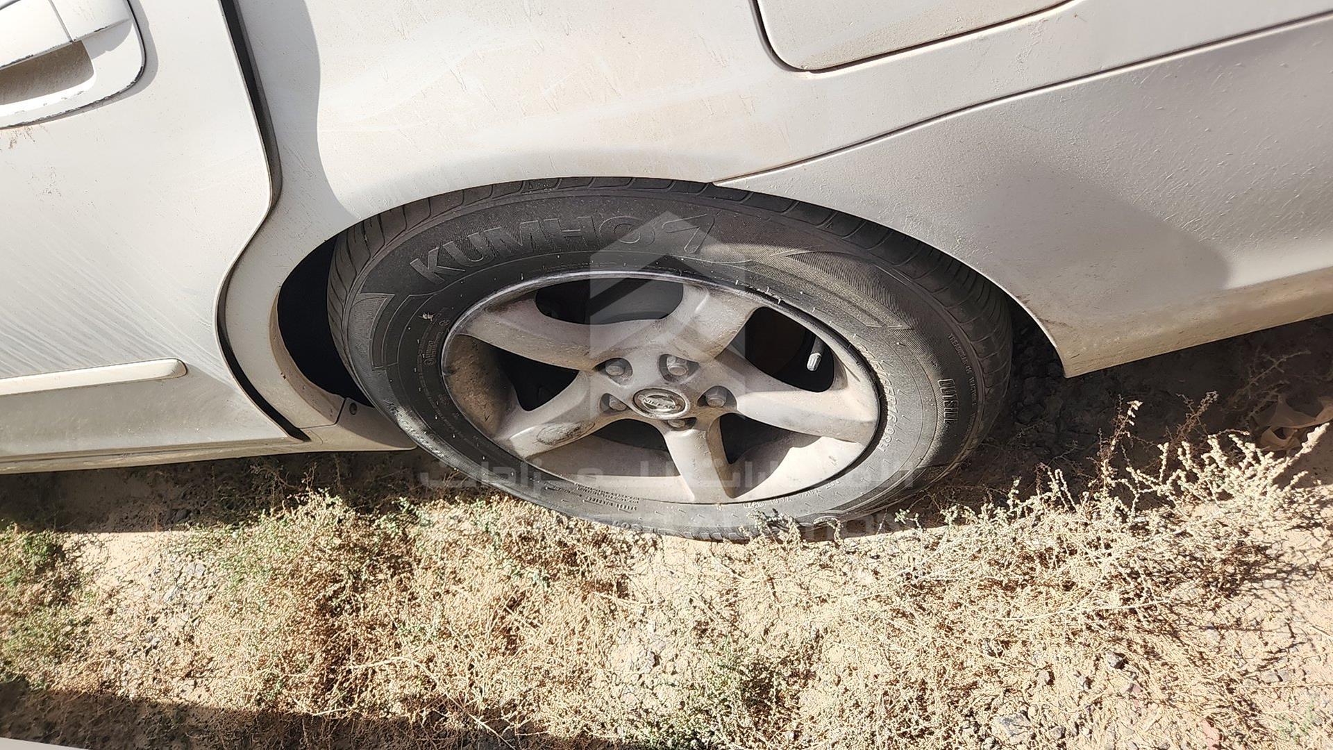 2005 NISSAN ALTIMA VIN: 1N4AL11D95C175717