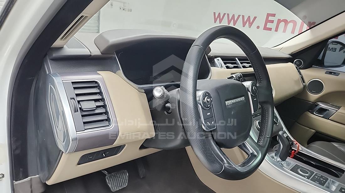 2016 Range Rover HSE — Front Left Driver Dashboard View — Photo 10