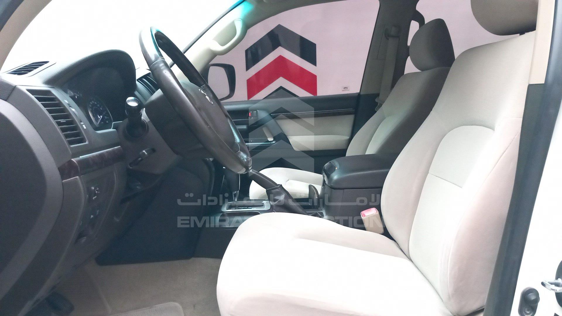 2009 TOYOTA LAND CRUISER VIN: JTMHU09J695010180