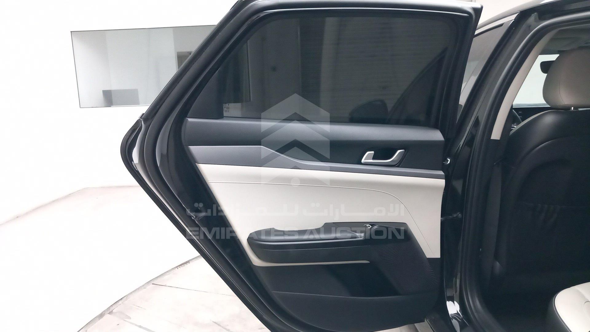 2021 KIA K5 VIN: KNAG2417XM5090808