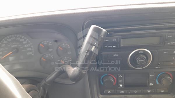 GMC Yukon 2004 1GKEK13ZX4J154154 Image 8