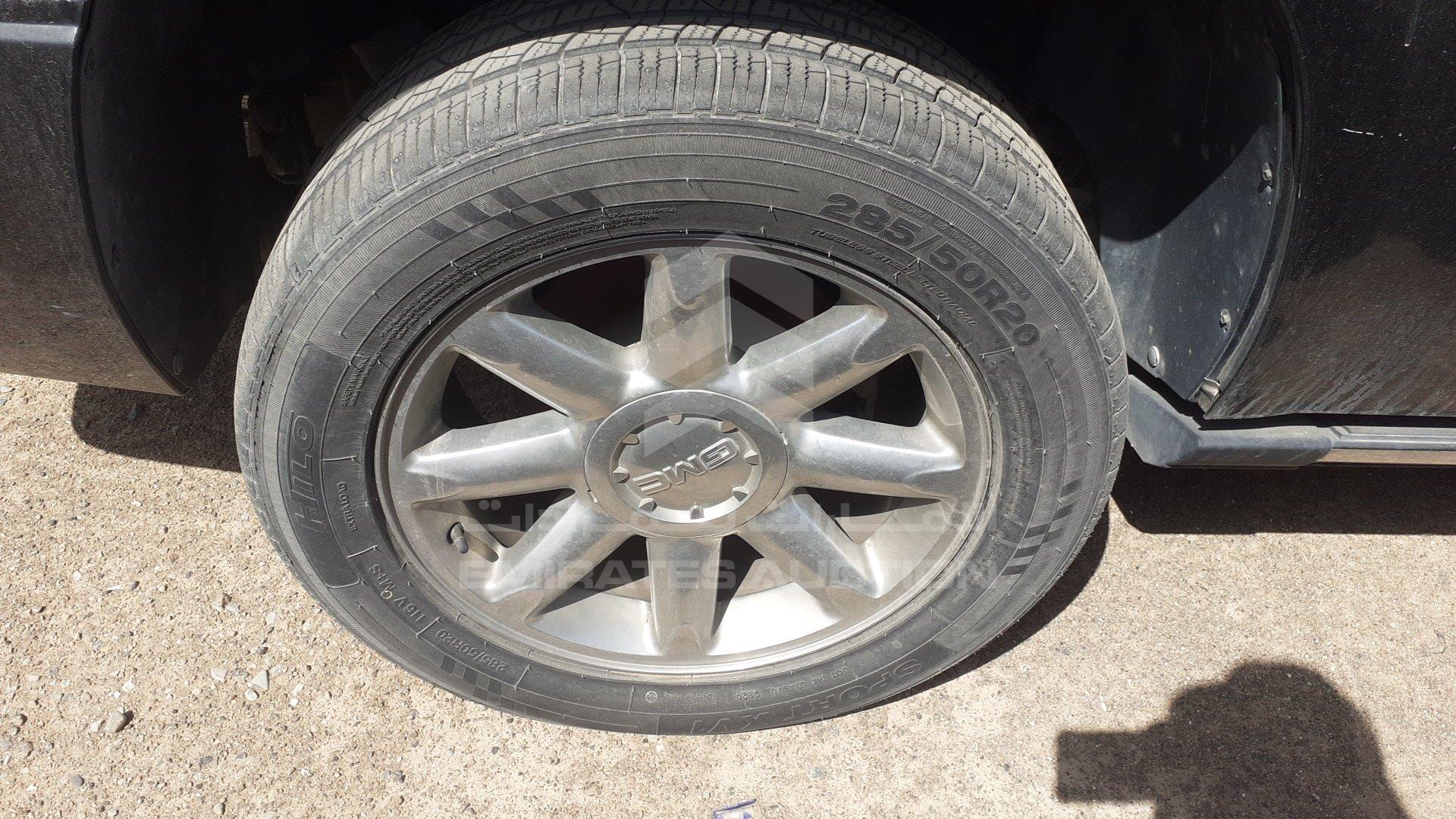1GKS27EF8CR172113 - 2012 GMC Yukon - #355113