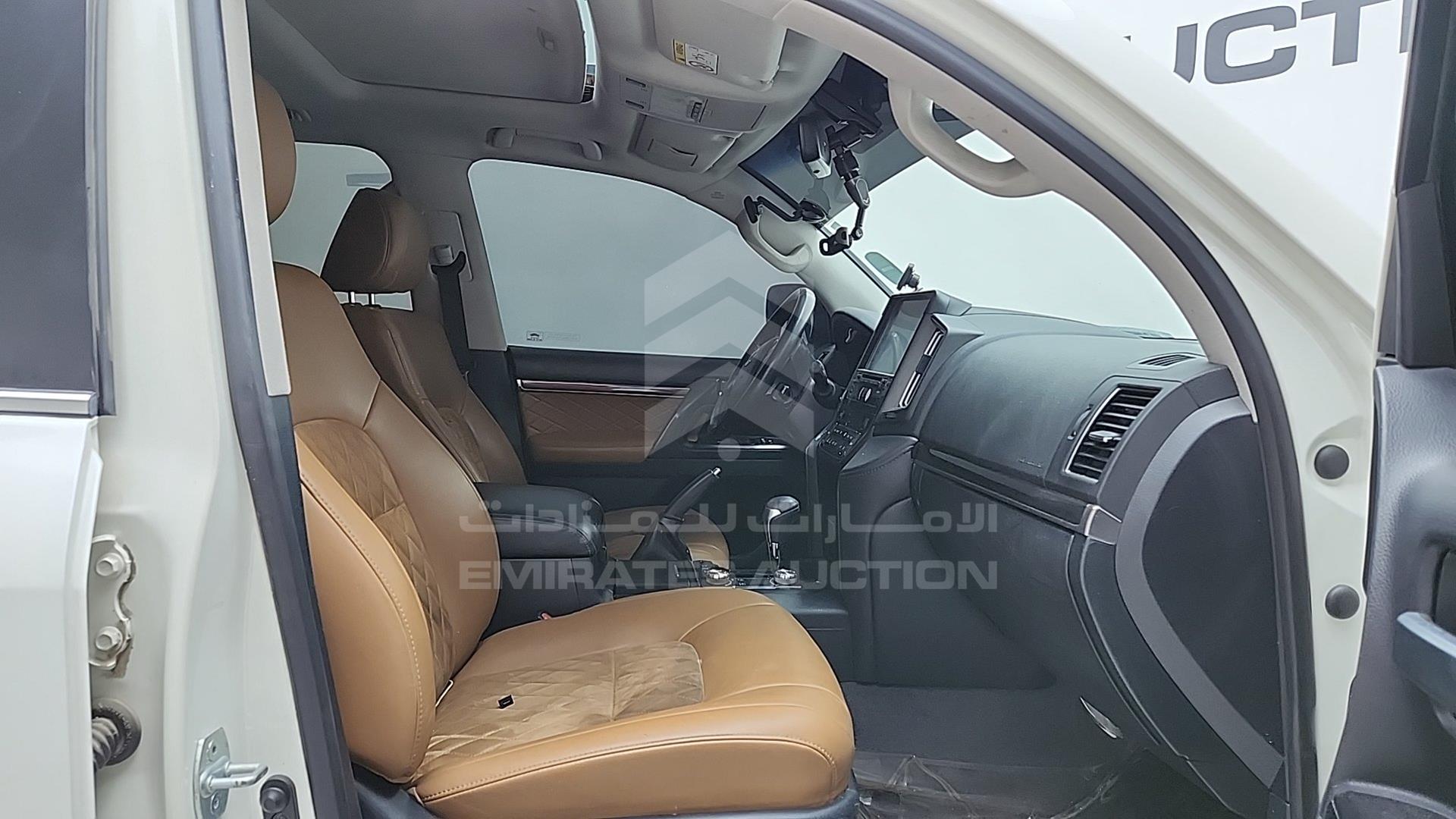 2021 TOYOTA LAND CRUISER VIN: JTMHX01J2M4226139