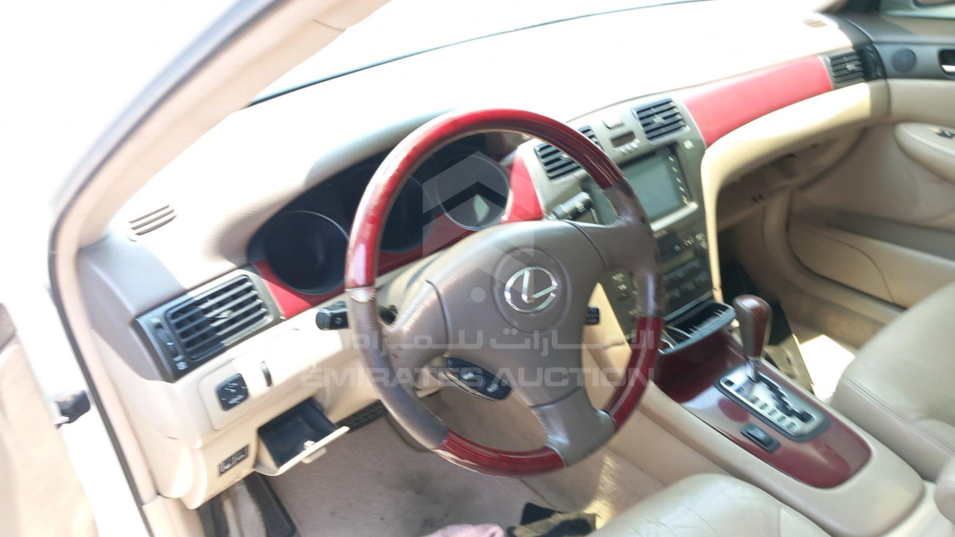 2004 LEXUS ES 300 VIN: JTHBA30GX45030408