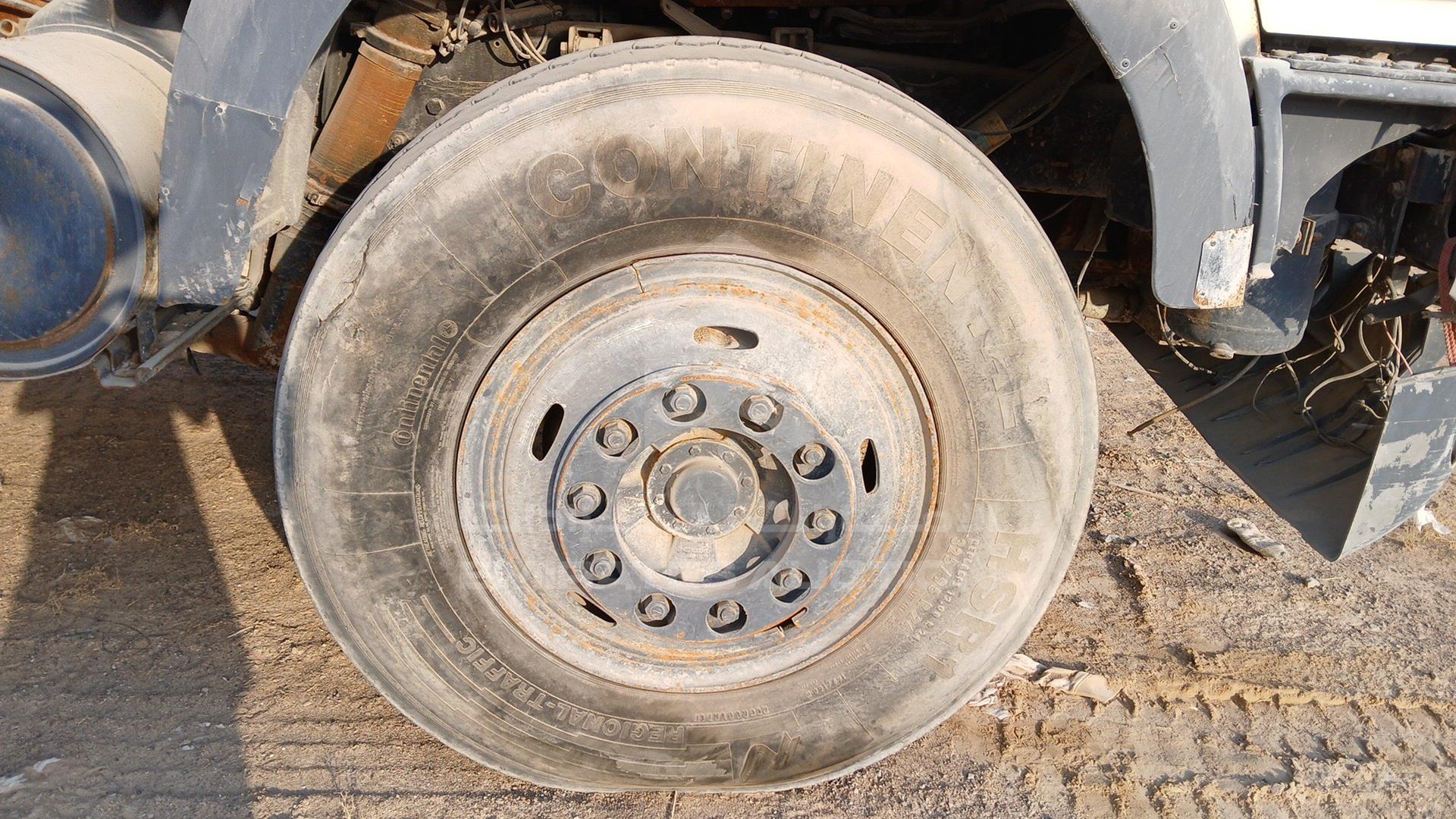 0 MERCEDES TANKER VIN: WDB6584701K221902