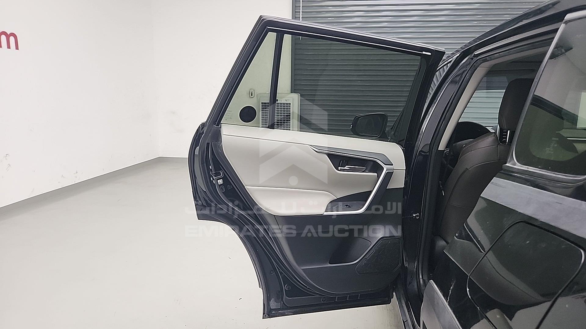 2021 TOYOTA RAV-4 VIN: JTMJ13FV1MD080154