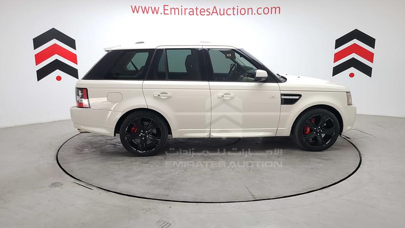 SALLSAAE4AA233314 Auction: EmiratesAuction Lot: 409182 SALLSAAE4AA233314 Range Rover Sport 2010 BLACK Photo 47