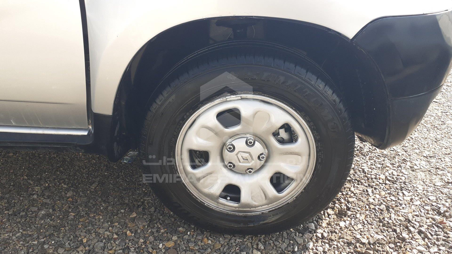 2017 RENAULT DUSTER VIN: VF1HSRGJ4HA500179