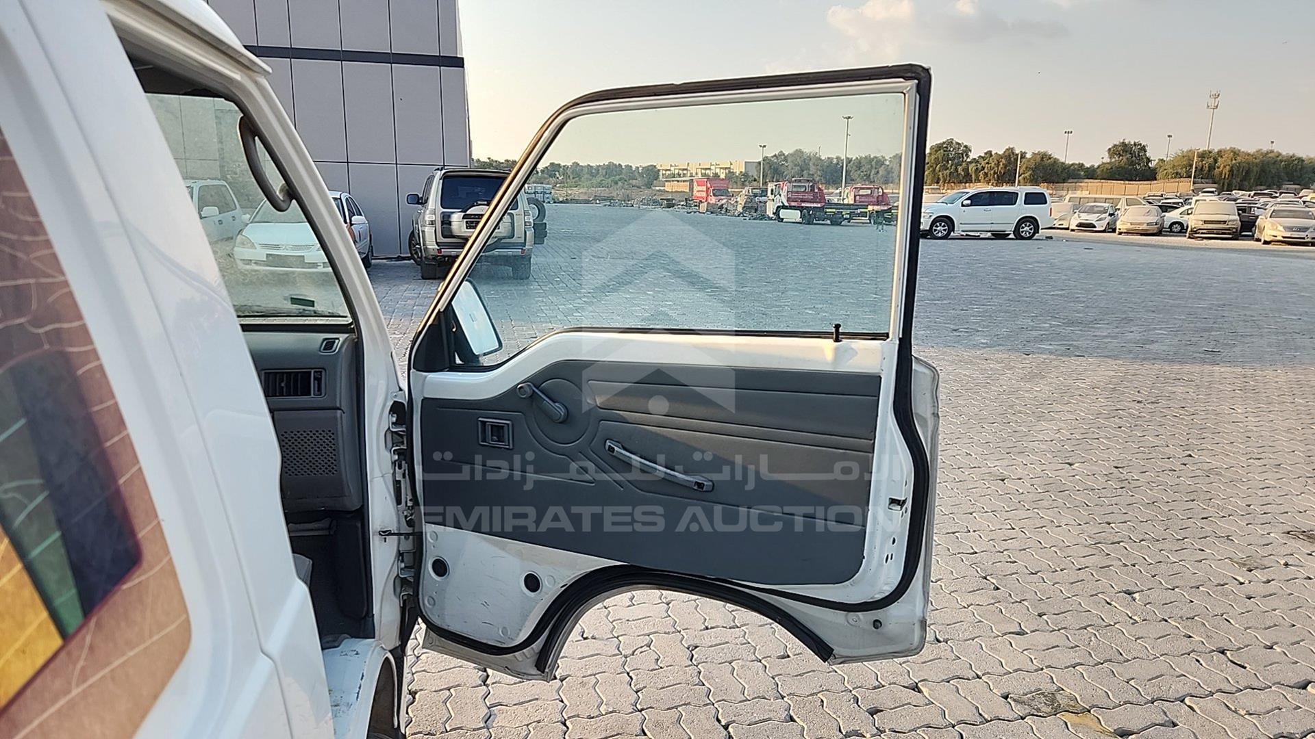 2014 MITSUBISHI L 300 VIN: JMYJNP13VEA700309