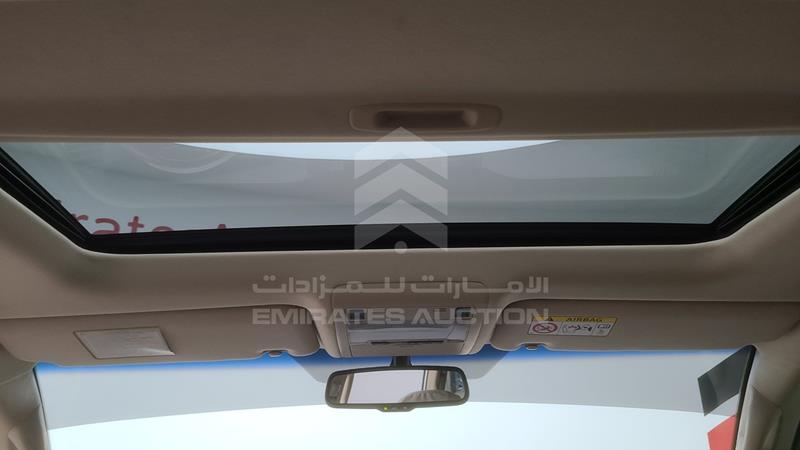 JTMHU09J5F4120610 Auction: EmiratesAuction Lot: 409010 JTMHU09J5F4120610 Toyota Land Cruiser 2015 WHITE Photo 27