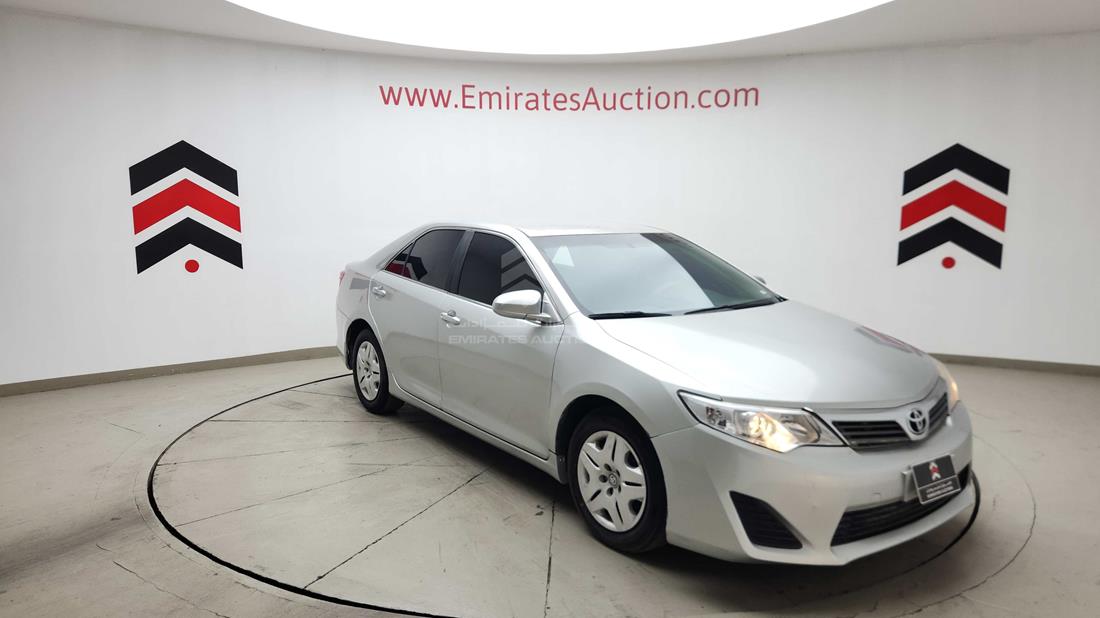 2015 Toyota Camry — Front Right Angle — Photo 12