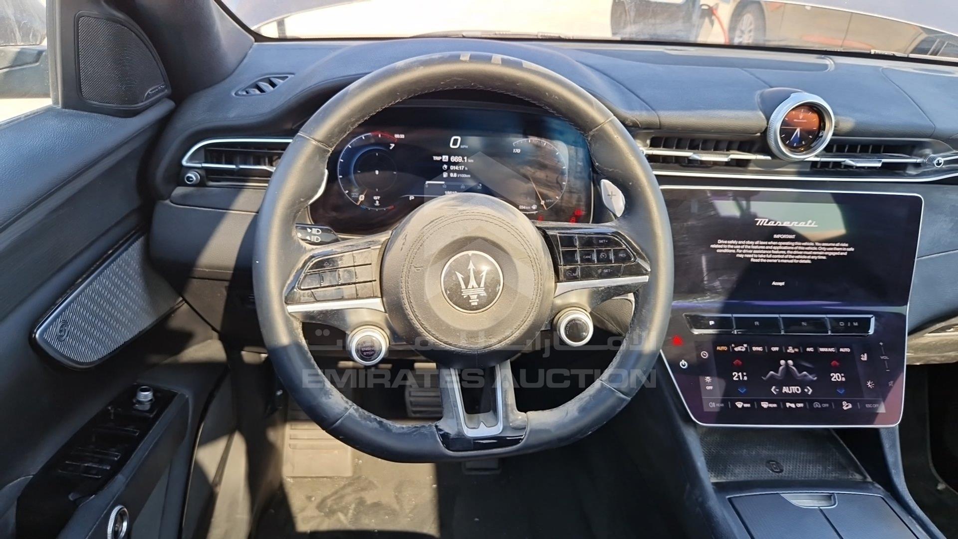 2023 MASERATI GRECALE VIN: ZN6AW82F7P7428425