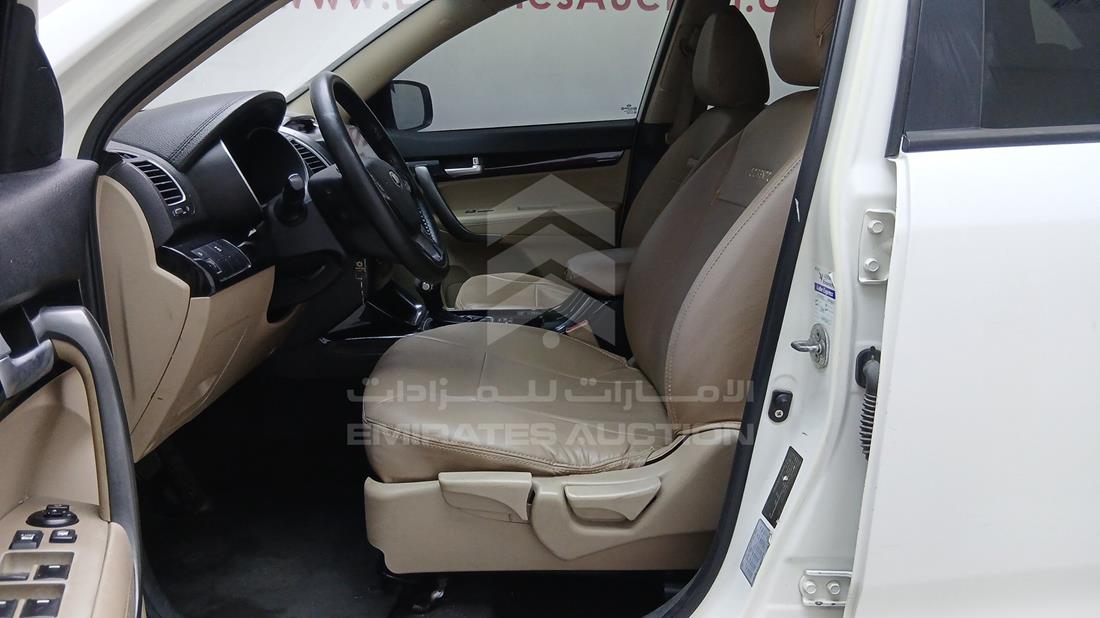 2014 Kia Sorento — Front Left Driver Seat View — Photo 18