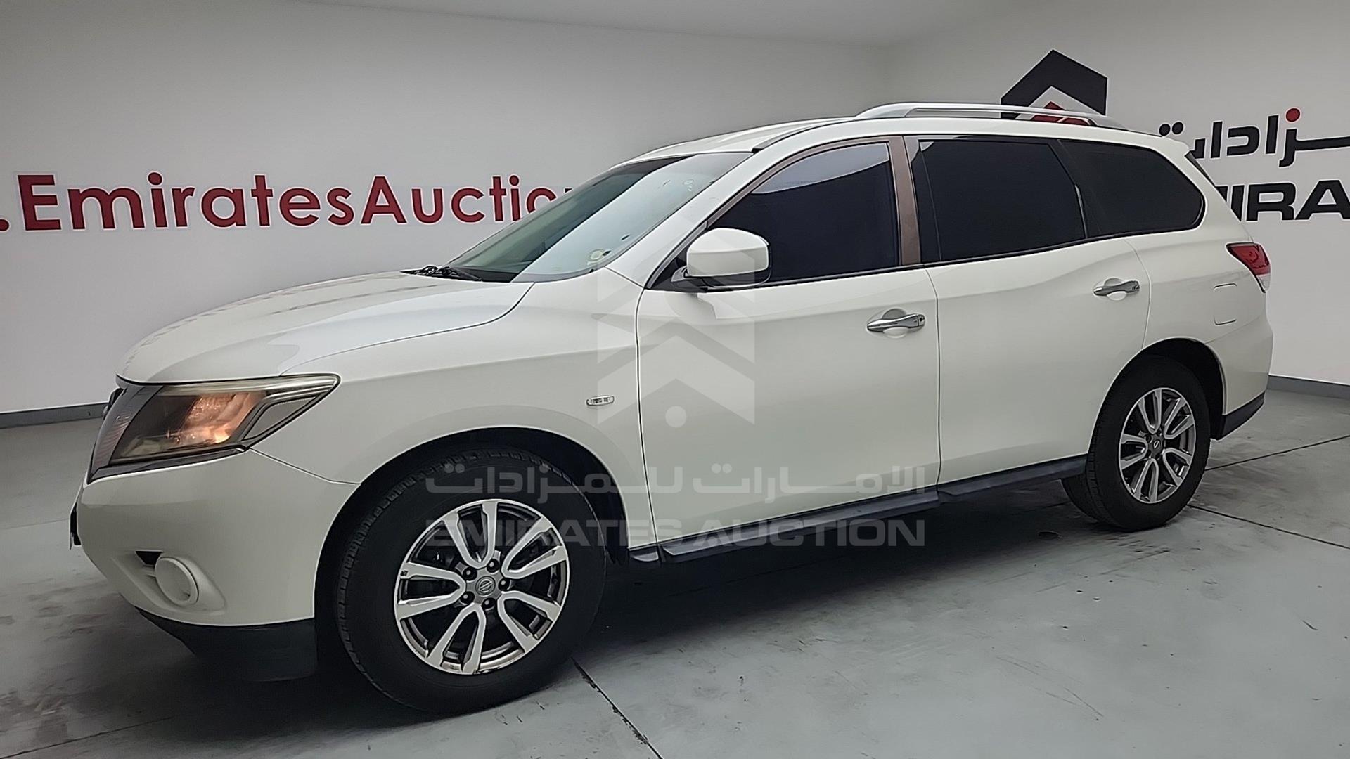 2016 NISSAN PATHFINDER VIN: 5N1AR2M53GC609082