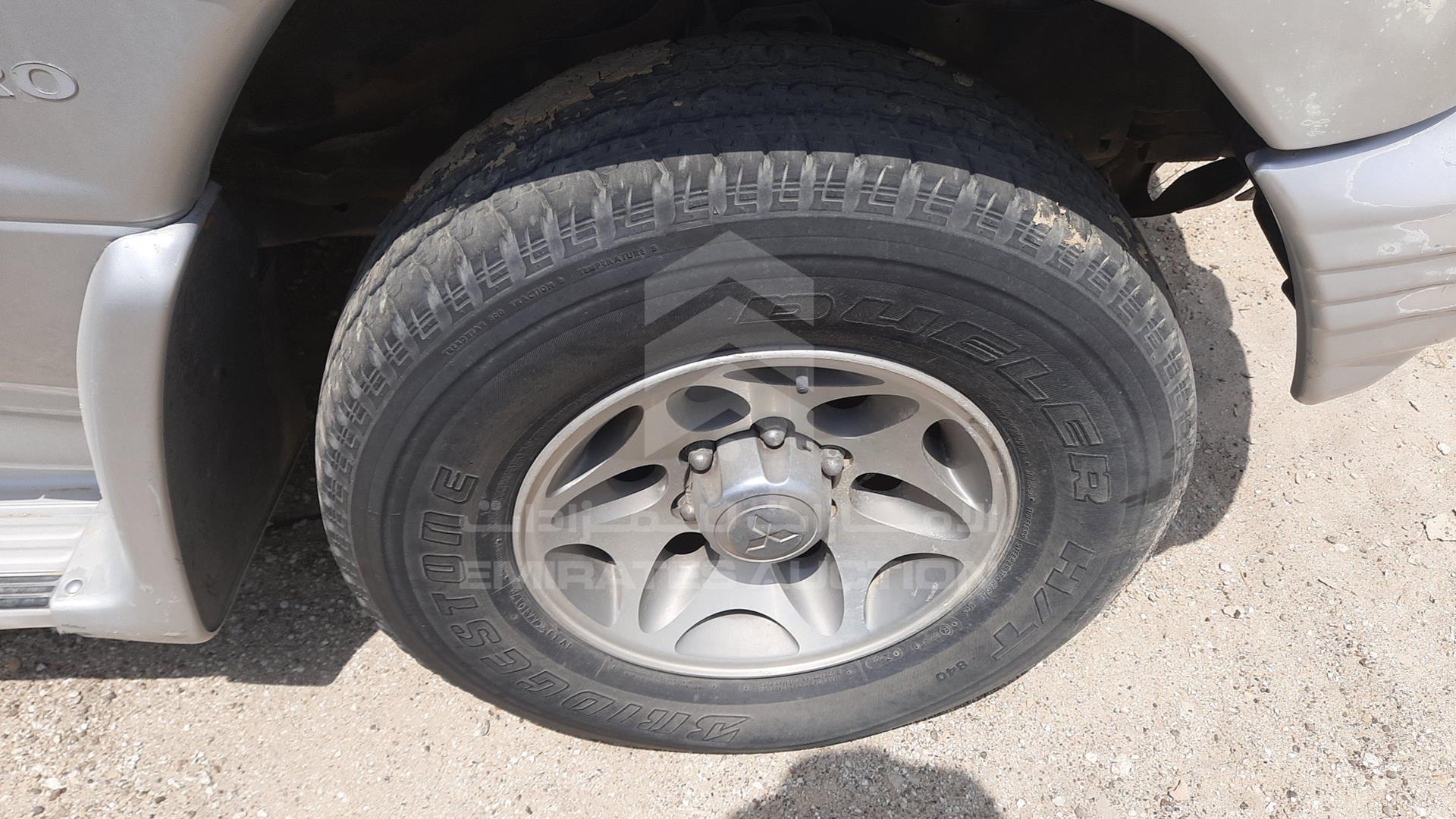 2000 MITSUBISHI PAJERO VIN: JMY0RV230YJ704792