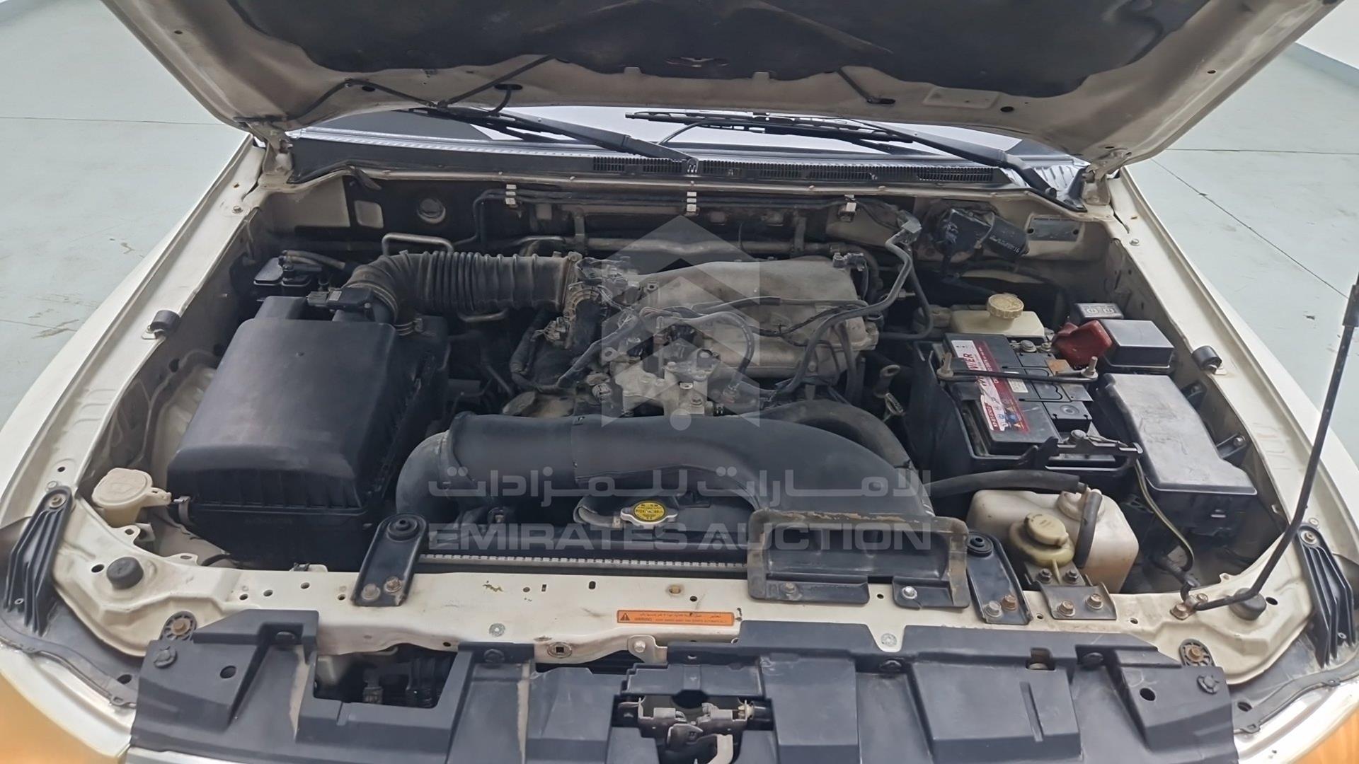 2011 MITSUBISHI PAJERO VIN: JMYLRV95WBJ708816