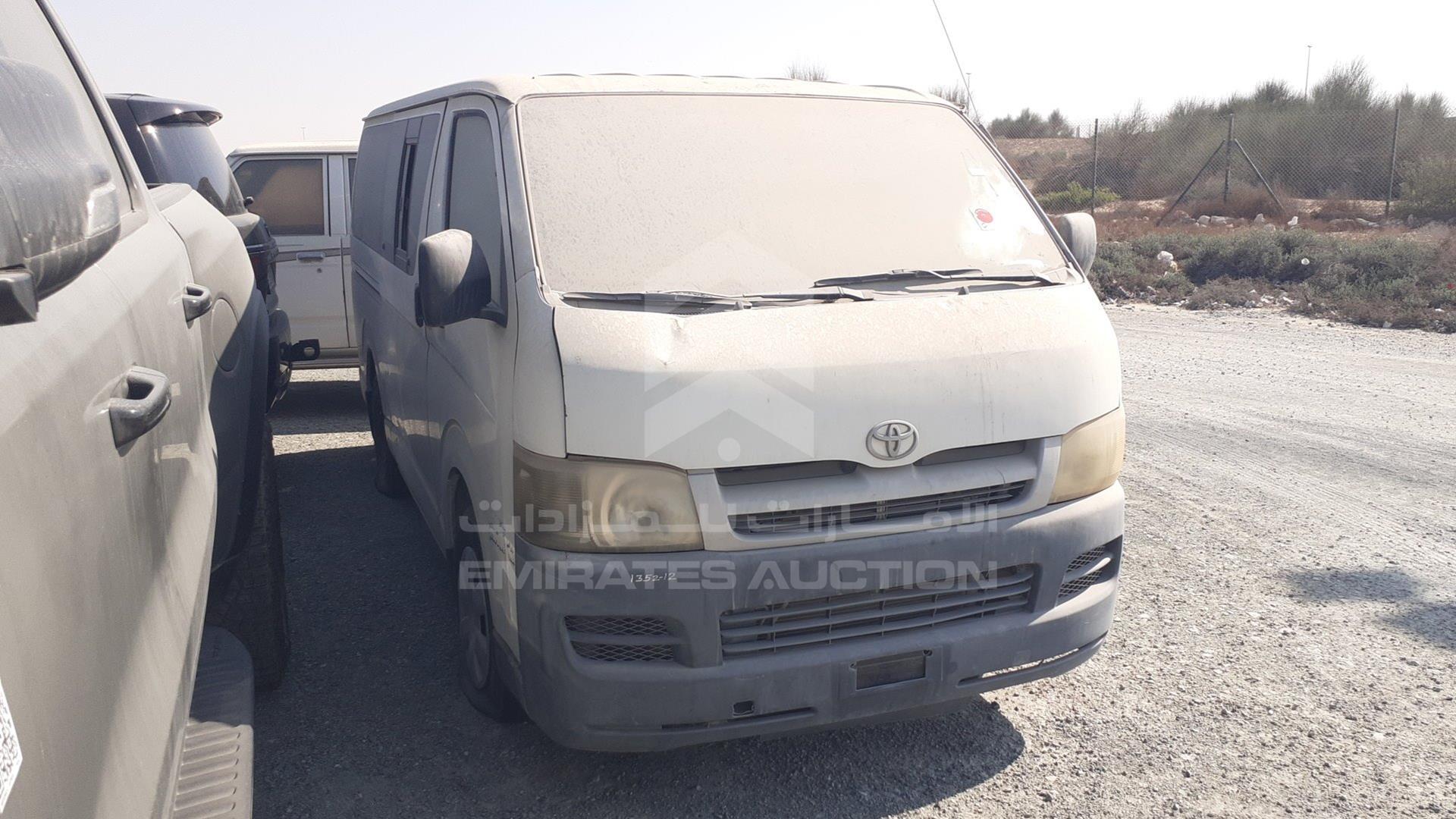 2005 TOYOTA HIACE VIN: JTGJX02P750002445