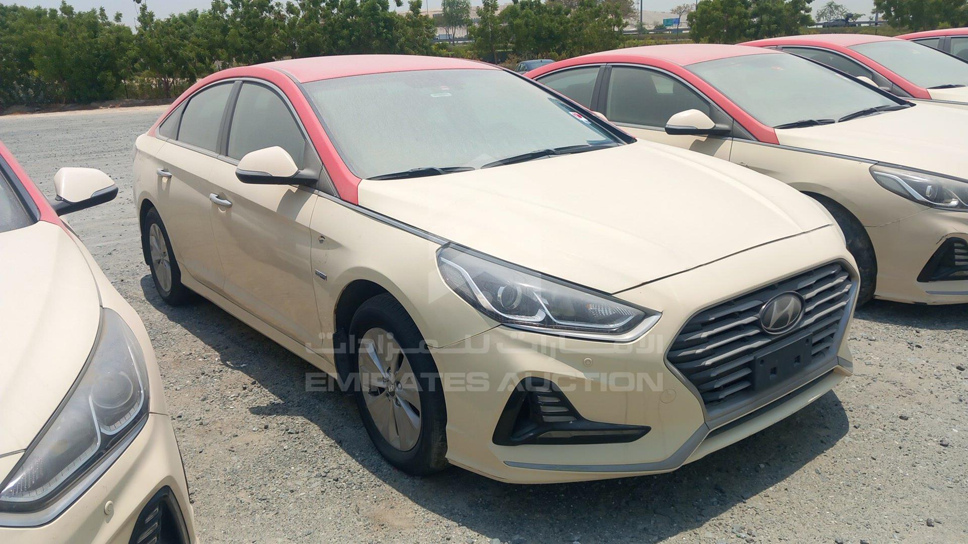 2018 HYUNDAI SONATA VIN: KMHE24136JA082064