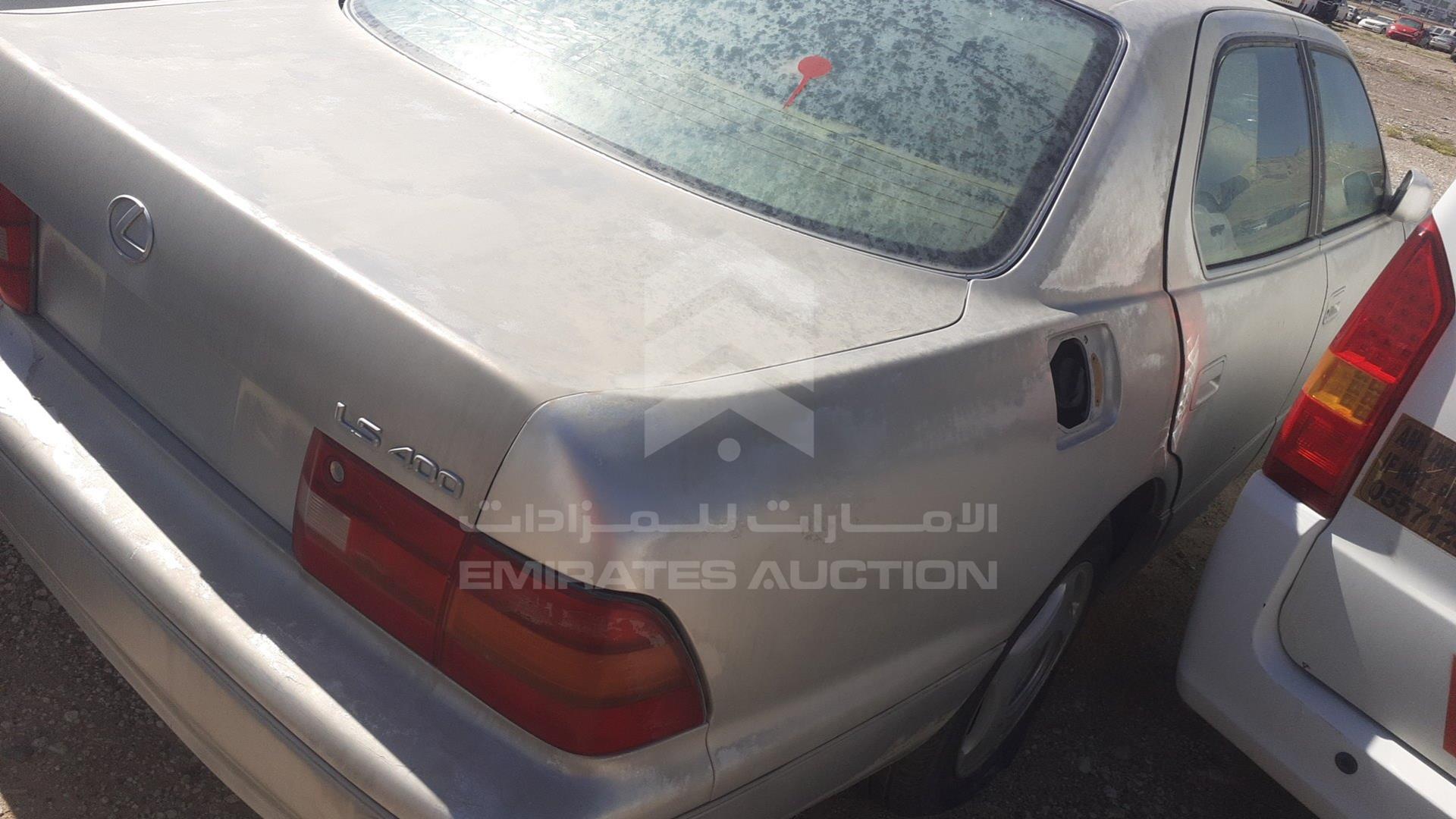 1999 LEXUS LS400 VIN: JT153UF2000007529