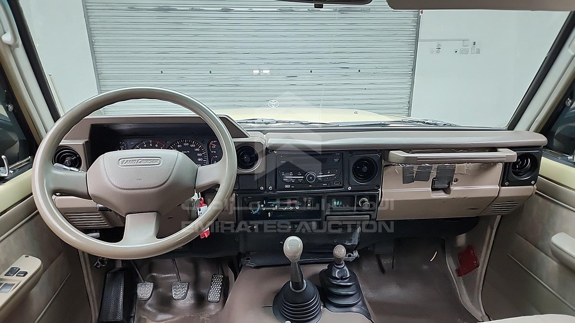 2008 TOYOTA LAND CRUISER VIN: JTFLJ73J186040241